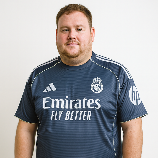 Real Madrid Extérieur Maillot 2025/26 Grande Taille