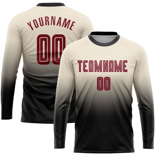 Maillot de football personnalisé à manches longues avec dégradé crème, cramoisi et noir, impression par sublimation