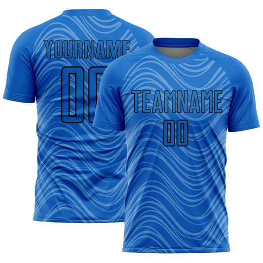 Maillot de football personnalisé avec des lignes ondulées sublimées bleu ciel et noir