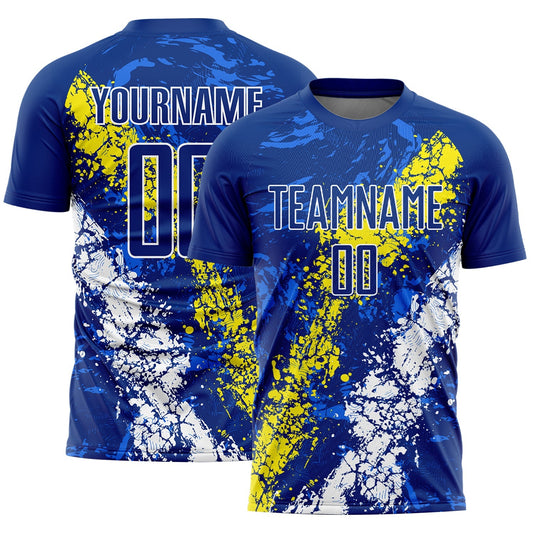 Maillot de football personnalisé avec un motif d'éclaboussures artistiques par sublimation, de couleur jaune roi clair et blanc.
