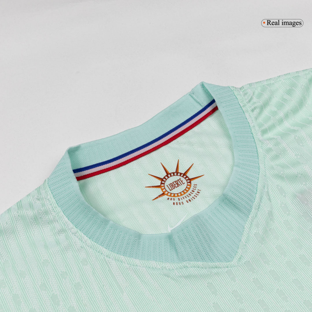Version joueur OLISE #11 France Maillot extérieur 2026