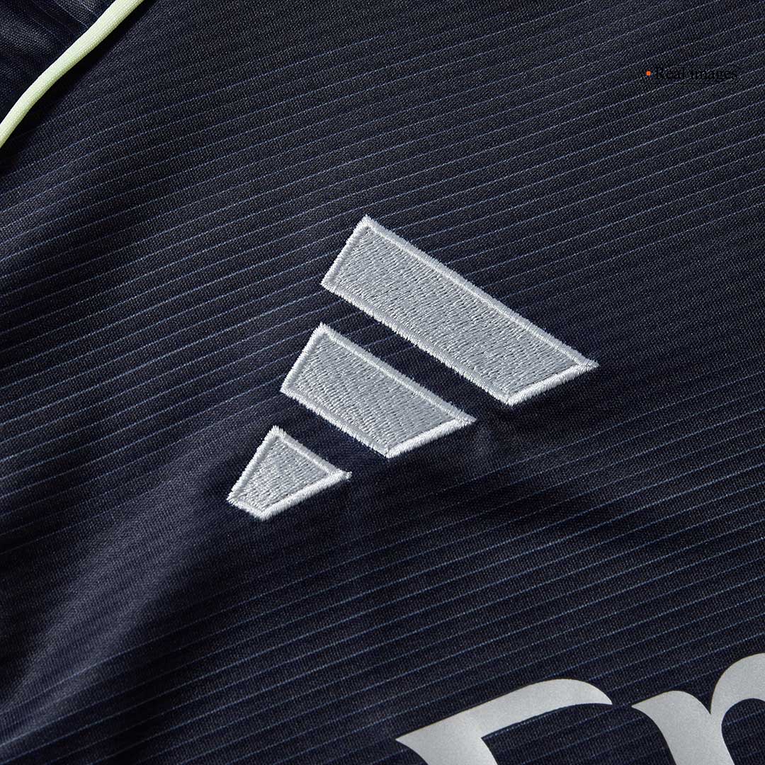 VALVERDE #8 Real Madrid Extérieur Maillot 2025/26